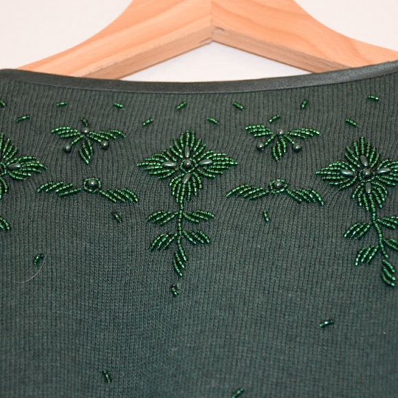 Vintage cardigan with green beads size M, lambwool - Picture 7 of 8
